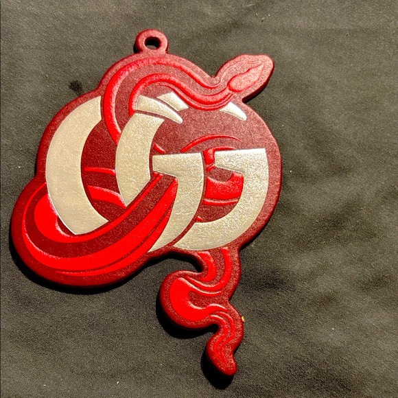 Gucci Red and Silver Cardboard Snake Ornament NEW - Picture 1 of 4
